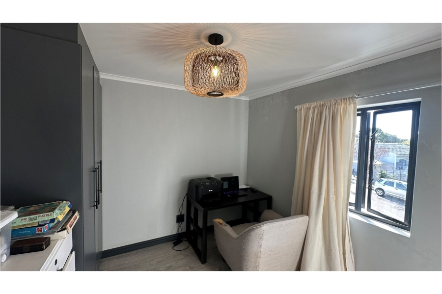 3 Bedroom Property for Sale in De Zoete Inval Western Cape